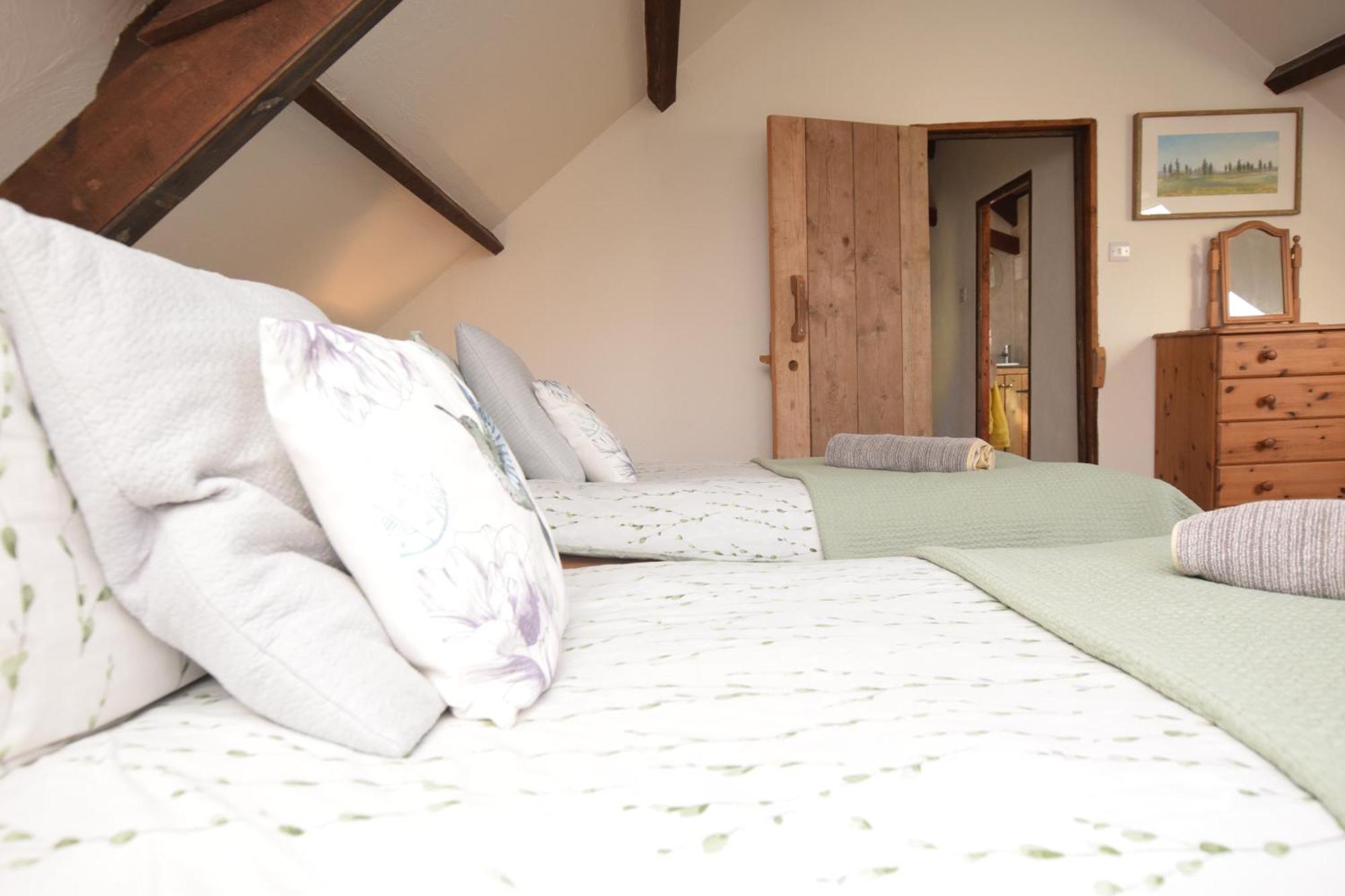 Award Winning Lower Whitsleigh Farm Cottage Roborough エクステリア 写真