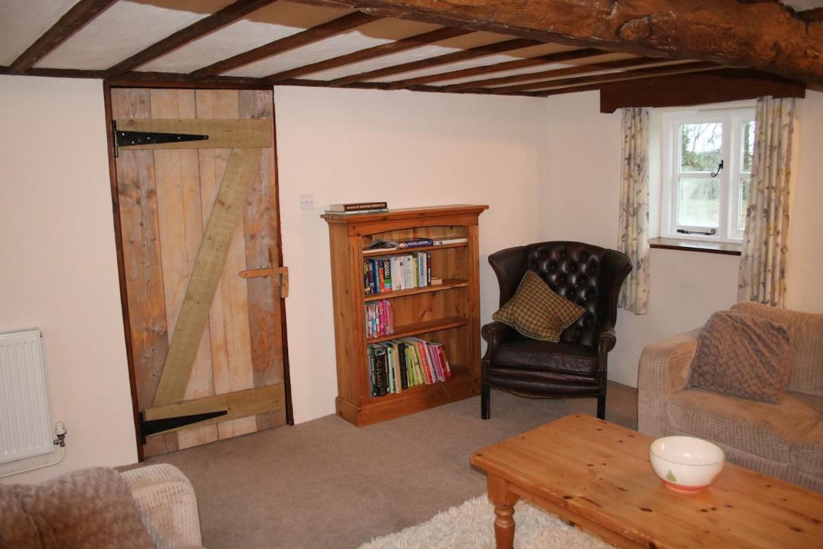 Award Winning Lower Whitsleigh Farm Cottage Roborough エクステリア 写真